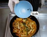 รูปขั้นตอนการทำที่ 10 ของ หมูผัดกิมจิ สูตรไม่มีโคชูจัง