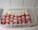 Foto langkah ke 3 dari resep 536. Jamur Enoki Beef Roll.