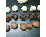A picture of step 5 of Leopard print malai cookies.