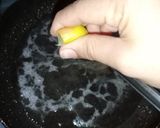 A picture of step 3 of Karachi Halwa.