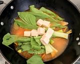 Foto langkah ke 6 dari resep Tom Yum Pedas.