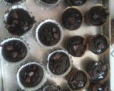 Foto langkah ke 8 dari resep Chocolate custard muffin.