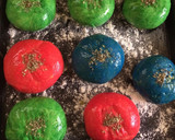 Foto del paso 4 de la receta: Pan amasado con orégano 🌿 de colores