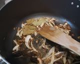 A picture of step 8 of Yakhni Pulao.