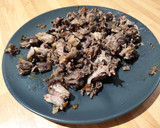 Foto del paso 8 de la receta: Timbal de rabo de toro y puré de patatas con crujiente de jamón