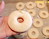 A picture of step 6 of Soft & fluffy donuts.