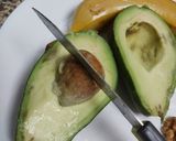 عکس مرحله 2 از دستور میلک شیک آووکادو