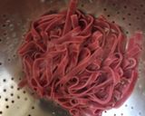Foto del paso 8 de la receta: Fetuccini de betarraga montado en canasto de queso 🧀 parmesano