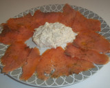 Foto del paso 1 de la receta: Salmón ahumado y merluza