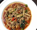 รูปขั้นตอนการทำที่ 4 ของ หม่าล่าผัดหมูสับ (อาหารจีน) ฉบับเด็กหอ🇨🇳