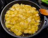 Foto del paso 6 de la receta: Conejo guisado con patatas y pimiento verde