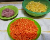 Foto langkah ke 2 dari resep Pastel Isi Kentang, Wortel dan Daging Cincang.