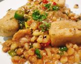 รูปขั้นตอนการทำที่ 6 ของ สาลีดอยคั่วพริกเกลือเต้าหู้ Salt& Chilli Crispy Waxy Corn Tofu