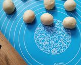 Foto langkah ke 5 dari resep Bakpia teflon/roti jadul isi unti kelapa.