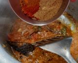 A picture of step 5 of Fish curry.
