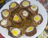 Une image de l'étape 4 de Rôti de viande hachée farcis aux œufs.