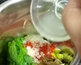 A picture of step 1 of Pears Chilli Drinks.