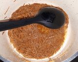 صورة لخطوة 2 من وصفة طريقه عمل الرز الابيض بالشعيريه