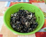 Foto del paso 5 de la receta Lentejas con calamares en su tinta