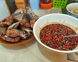 Foto langkah ke 4 dari resep Ikan Goreng Siram Kuah Kecap Pedas.