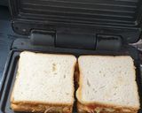 A picture of step 4 of Peri Peri Grilled Sandwich.