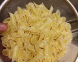 A picture of step 5 of Chicken Alfredo Pasta.