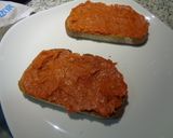 Foto del paso 1 de la receta Tostada de sobrasada y mozzarella al toque de miel