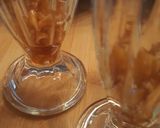 Une image de l'étape 2 de Verrine Chantilly et pommes caramelisées.