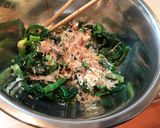 Foto langkah ke 4 dari resep Salad Horenso dengan Katsuobushi.