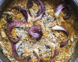 Foto del paso 12 de la receta: Arroz meloso con pulpo y pechugas de pollo con mojo verde