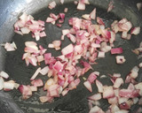 Foto del paso 1 de la receta: Lentejas con arroz y cebolla frita