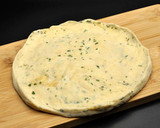 Foto del paso 5 de la receta: Pizza de salmón con salsa pesto