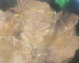 Foto del paso 4 de la receta: Chuletas de cerdo al ajillo