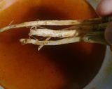 Gambar langkah 1 resipi Tomyam Poktek ala Thai.