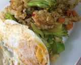 Foto langkah ke 2 dari resep Nasi goreng brokoli.