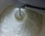 Foto langkah ke 2 dari resep Bolu kukus magicom mekar.