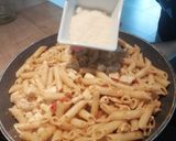 A picture of step 6 of Chicken Pesto Pasta with Mozzarella.