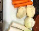 Foto del paso 1 de la receta: Crema de verduras con crujiente de jamón
