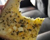 Foto langkah ke 3 dari resep Garlic bread ala Pizza Hut.