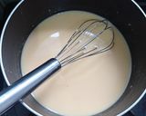 Foto langkah ke 2 dari resep Pie susu plus parutan keju teflon.
