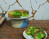 Foto langkah ke 10 dari resep Bolu Marmer 3 warna (hijau, kuning dan cokelat).