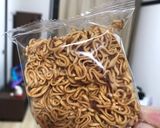 Hình bước làm 1 của món Mì trứng chiên