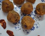 A picture of step 12 of Boil aloo besan ka pakoda.