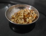 A picture of step 5 of Rava Kesari.