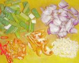 Foto langkah ke 1 dari resep Capcay Sayur Baso Simpel.
