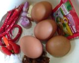 Foto langkah ke 1 dari resep Telur ceplok sambal bawang.