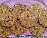 A picture of step 4 of Tasty Thepla With Leftover Khichdi.