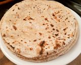गेहूं की रोटी (Gehu ki Roti recipe in Hindi) रेसिपी चरण 4 फोटो