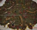 A picture of step 2 of Pizza Ghormeh Sabzi.