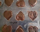 A picture of step 6 of Heart & Roses Chocolates.